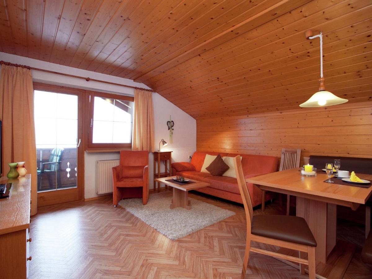 Apartment In Vorarlberg With Balcony Heating Parking Bartholomäberg Buitenkant foto